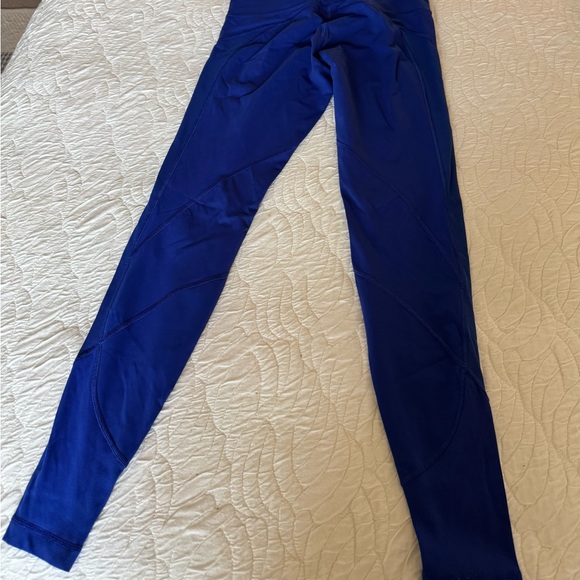 Vibrant Lululemon Royal Blue Leggings - Picture 2 of 6